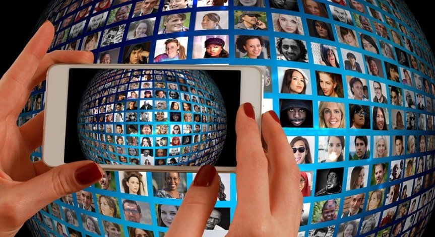 Ще има бум на огъващи се телефони до 2023 г.