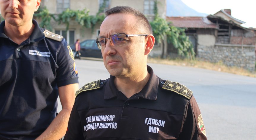 Службите подготвят терени за резервоари и оборудване.