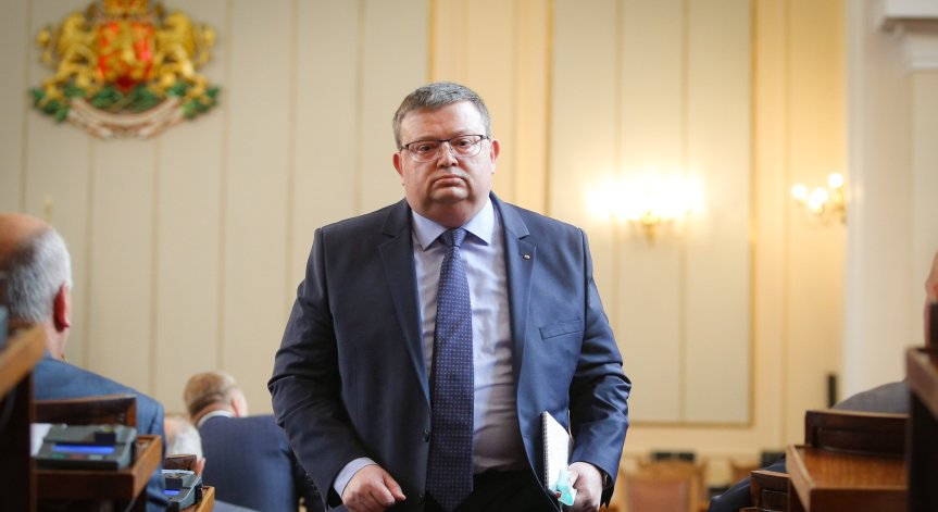 Цацаров представя годишния доклад за работата на КПКОНПИ