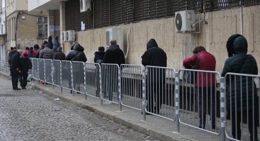 Няма пари за всички пенсионери у нас.