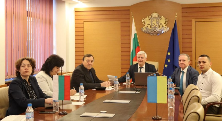 Изпращаме на Украйна имената на фирмите, нарушили лицензионния режим при износа на зърно