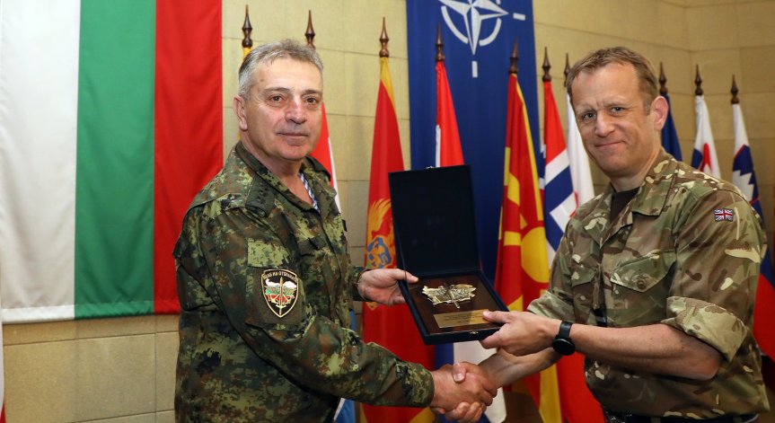 Адм. Ефтимов: Членството ни в НАТО е двигател за модернизацията на въоръжените ни сили