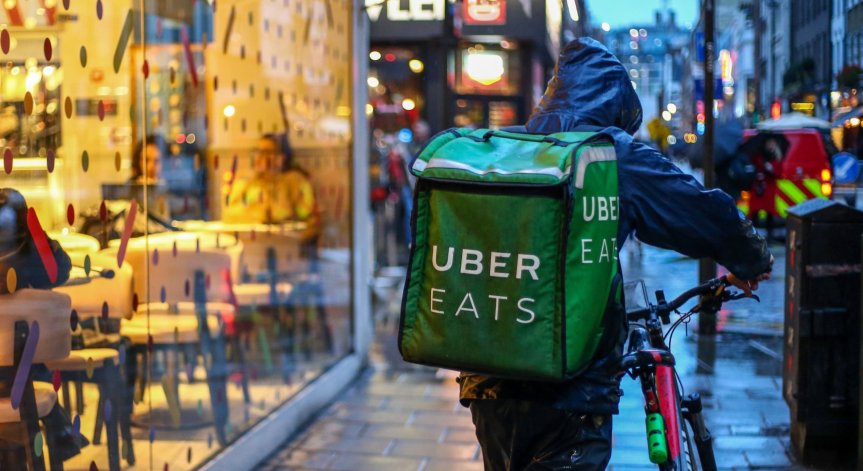 Uber придоби стартъп, насочва се в доставките на алкохол