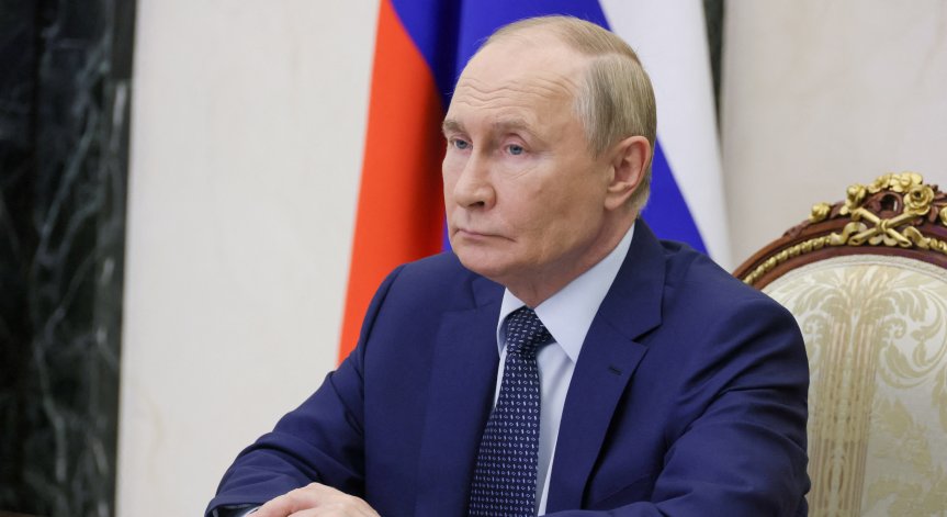 Доналд Тръмп стяга обръча, но Русия обяви имунитет срещу санкциите