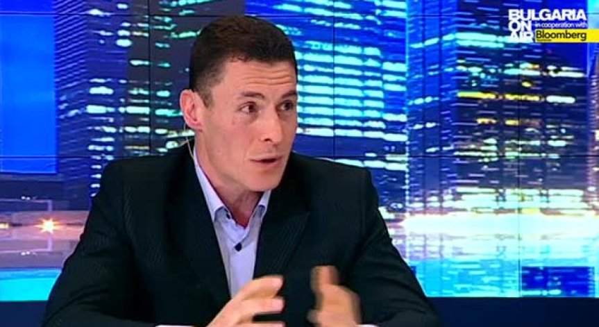 Проданов: Завишената прогноза на МФ за икономическия ръст е пожелателна