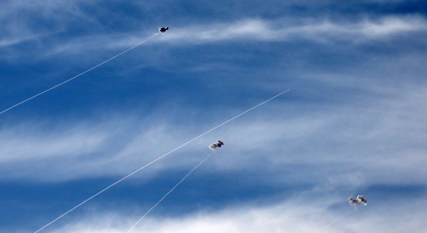 Ударен е и северния град Сафед.