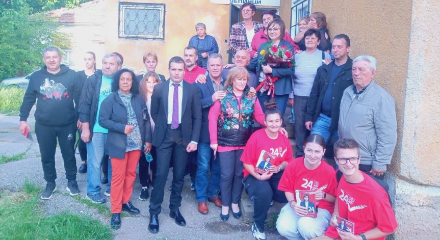 Нинова захапа Борисов и Фандъкова: Пренасочвани са пари към Банкя