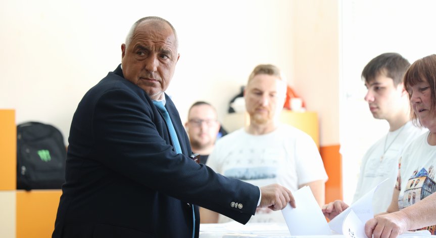 Евродепутати изпращат ГЕРБ-СДС, ПП-ДБ, 