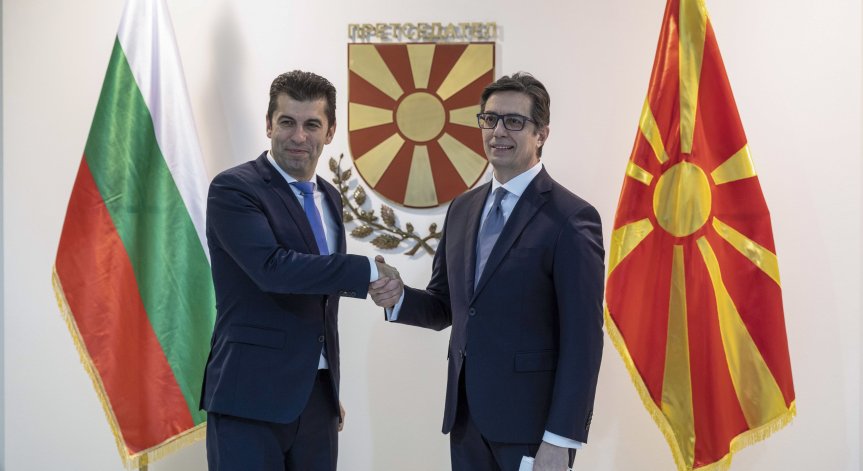 Пендаровски: Няма консенсус за вписването на българите в Конституцията