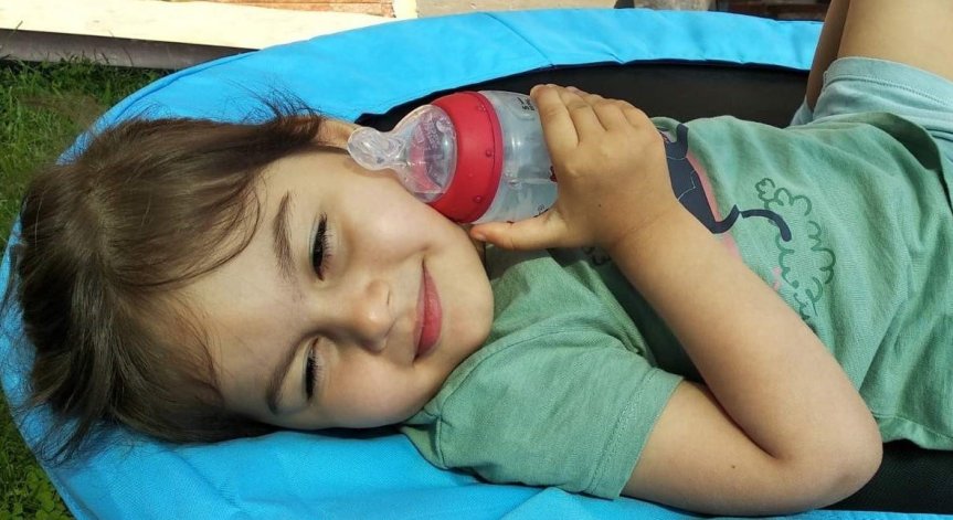 Зов за помощ: 4-годишната Рали има нужда 600 000 долара, за да живее