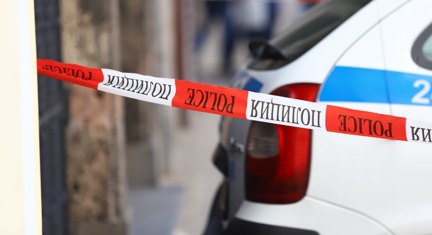Полиция блокира Бургаско, 14 души са задържани за търговия с гласове