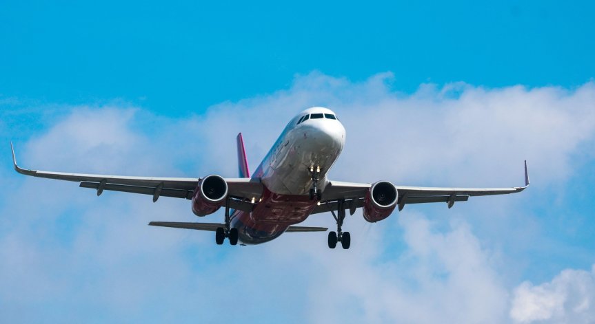 Wizz Air: Пътниците ще поемат разходите след промените в правилата при полетите