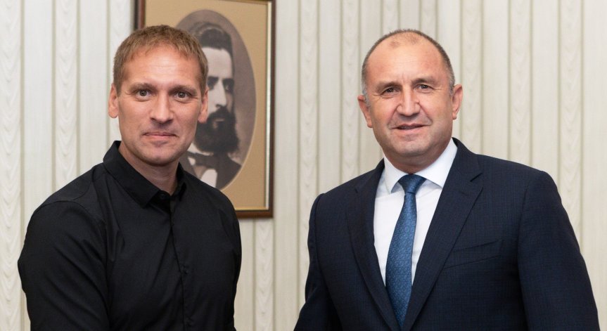 Президентът се срещна със Стилиян Петров дни преди 