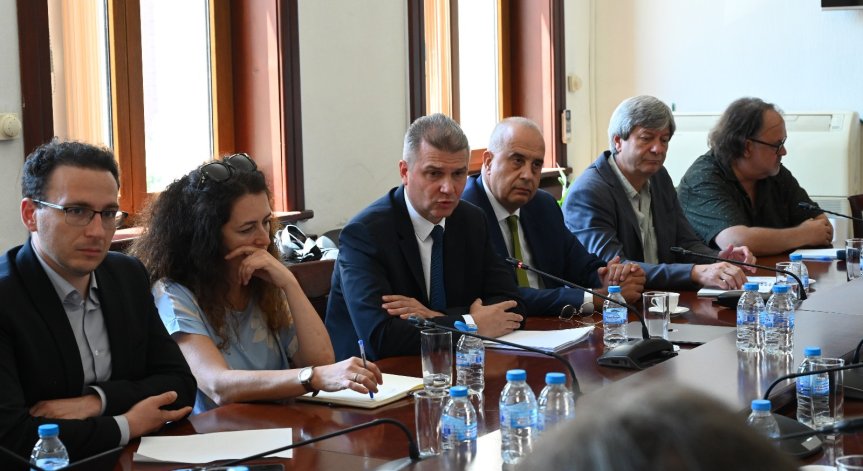 Целта е наказателноправните норми да бъдат пригодени да обхванат новите форми на имотни измами.