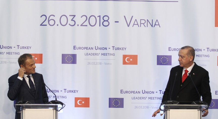 ЕС и Турция лицемерничели - бежанците в Турция не били 3 млн., а 300 хиляди