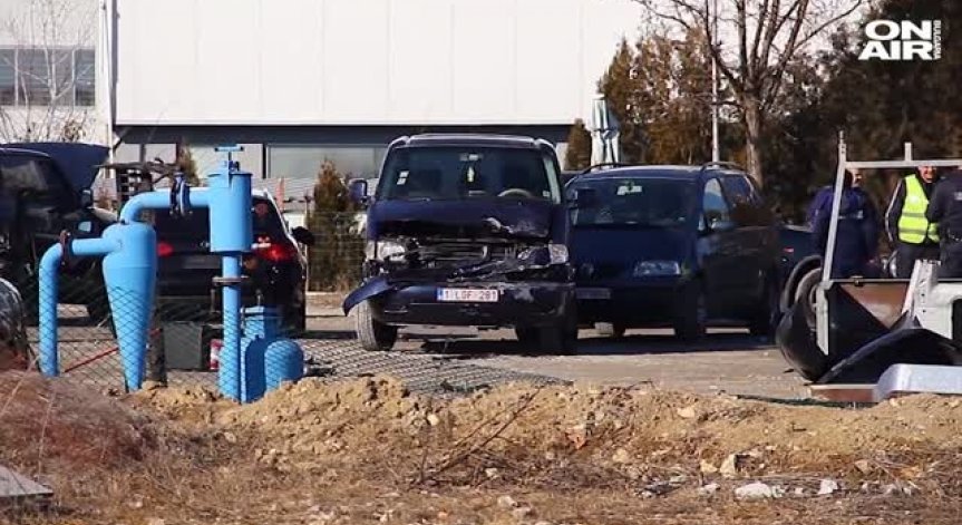 Малолетни потрошиха 16 скъпи коли в автоборса в Шумен