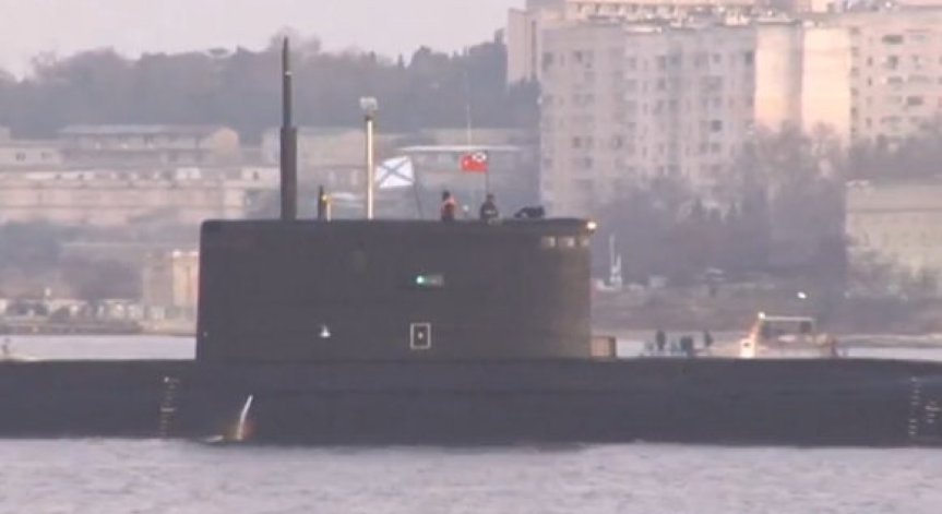 Подводницата Ростов на Дон се прибра в Севастопол