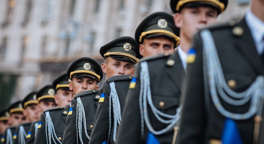 Населението на Украйна е спаднало до 23 млн. души, едва 3,5 млн. могат да воюват