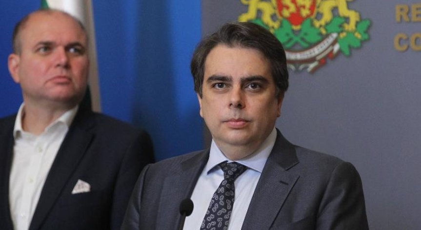 Василев обясни за отстъпката по бензиностанциите и цената на хляба