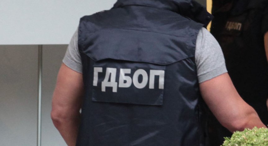 Всеки видеоклип е качван в множество версии.