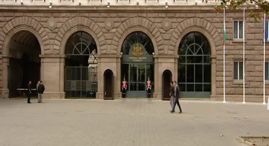 Плевнелиев връчва мандат за съставяне  на правителство на ГЕРБ