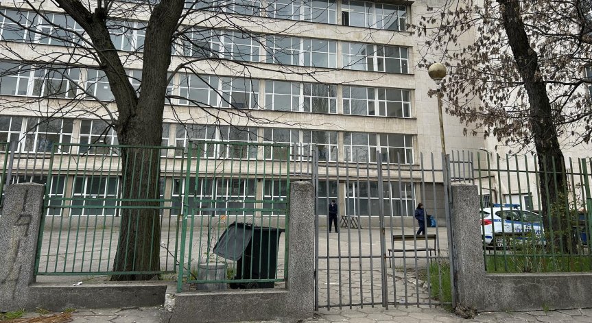 Инцидентът е станал в гимназия в София.