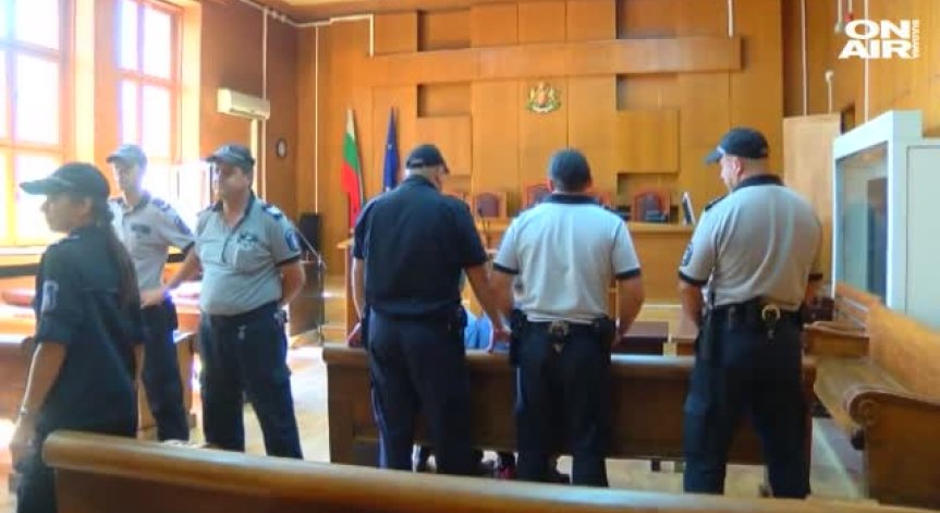 Надзирателят, който прегази момче, излиза от ареста