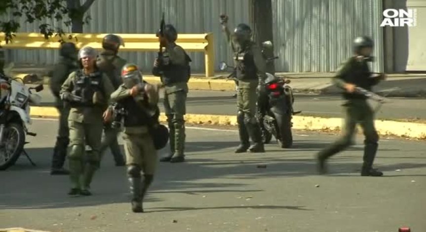 13 убити и десетки ранени след протести във Венецуела срещу Мадуро