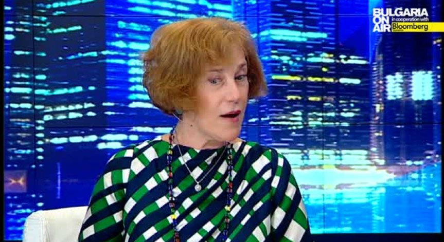 Е. Поптодорова: В Америка се усеща голяма загриженост и тревога, макар и да е излязла от кризата