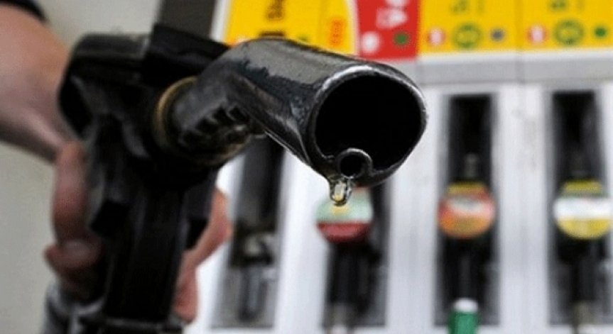 Лукарски: Икономическото министерство не влияе пряко върху цените на горивата