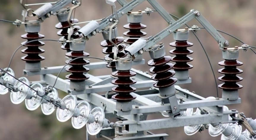 КЕВР реши да удължи срока за влизането на новите цени за електроенергия с един месец