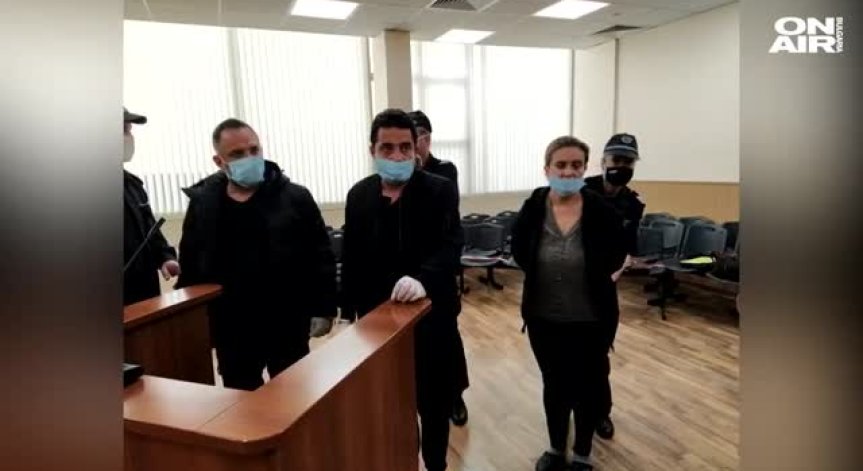 Оставиха Стефан Асенов, жена му и брат му в ареста