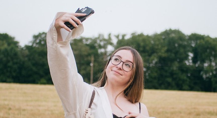 €300 хил. и затвор до 6 месеца: Строги мерки грозят инфлуенсърите във Франция