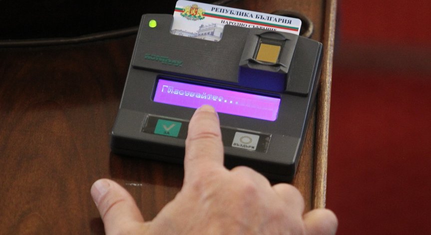 НС одобри оптимизиране на доставките на ракетите Sidewinder за F-16