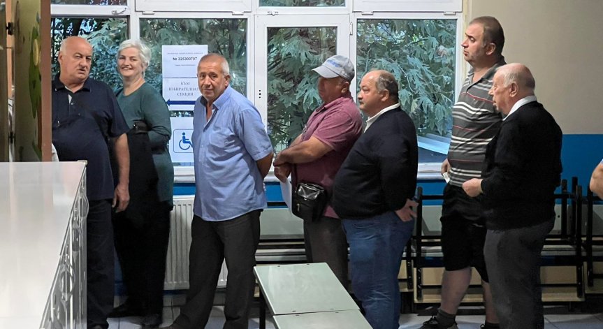 В 15 секции в Турция вотът закъсня, наложи се спешна смяна на членове на СИК