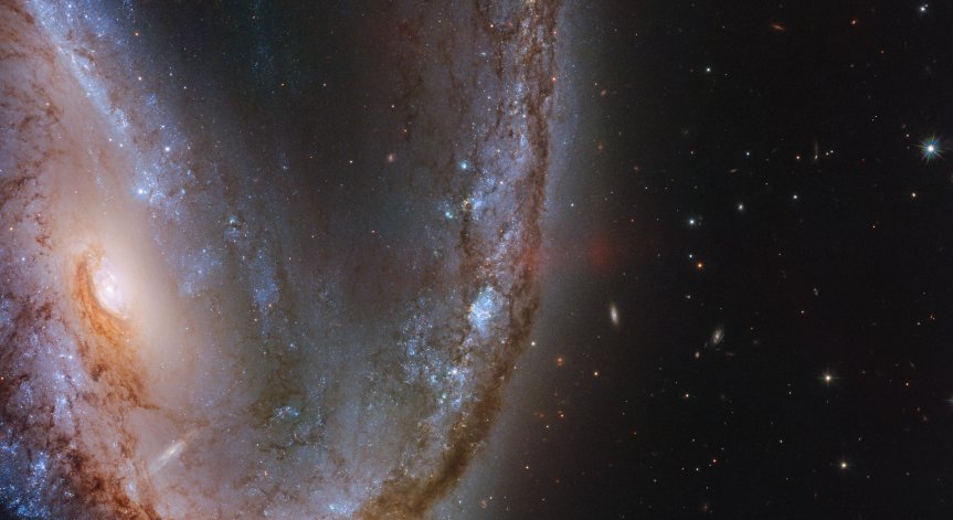 НАСА: Към Земята лети астероид с размерите на Хеопсовата пирамида