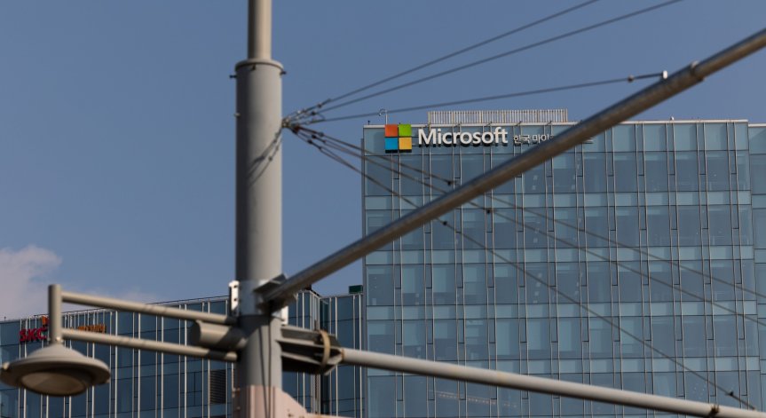 Microsoft също разработва собствена версия на метавселената