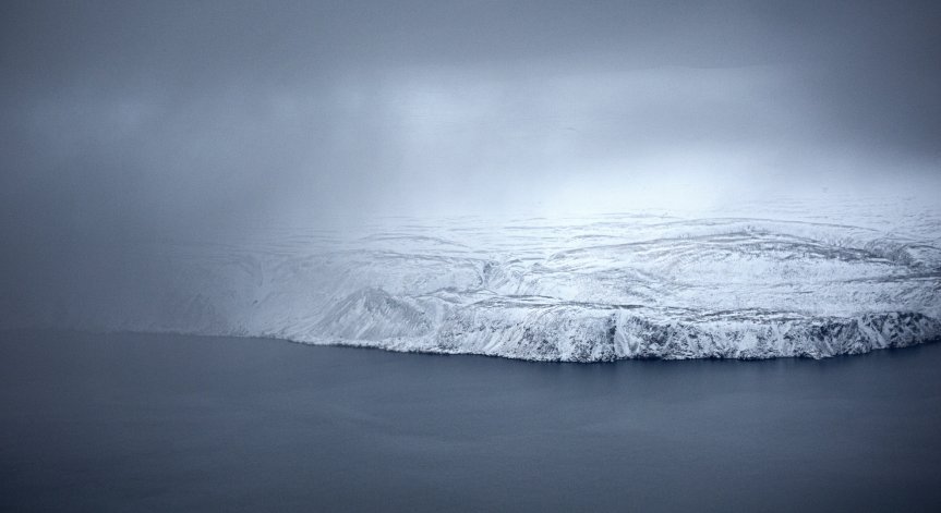 Учени: Под ледовете на Гренландия може да тече река, дълга хиляда километра