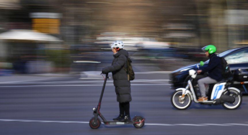 Албания забрани електрическите тротинетки