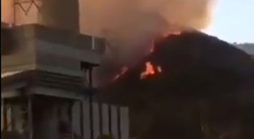 Евакуация: Пожар в Турция достигна до електроцентрала