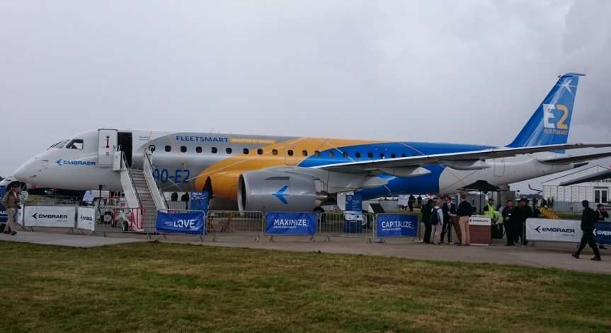 Авиошоу: премиерата на Embraer на Фарнбъро 2016