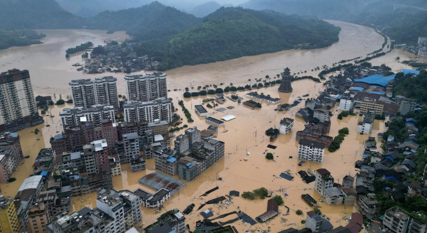 Миналата седмица наводнения причиниха смъртта на шестима души.