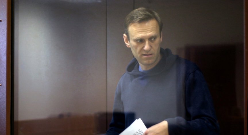 Искат 950 хил. рубли глоба за Навални