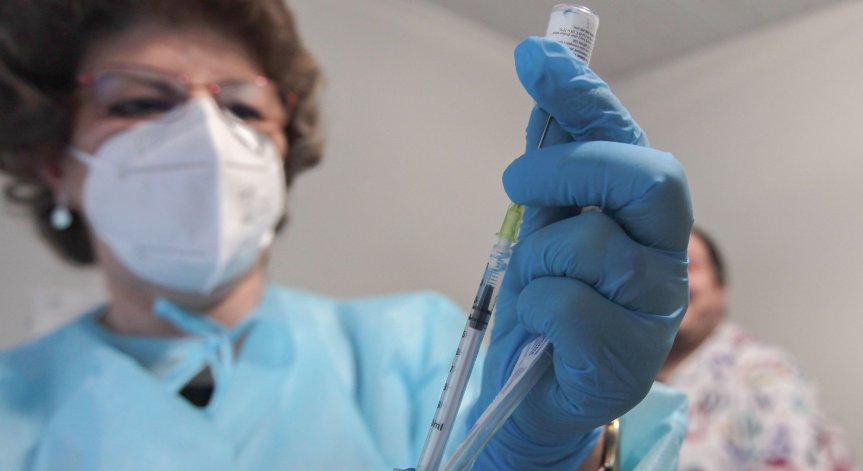 На 4 места в София ваксинират деца срещу Ковид-19