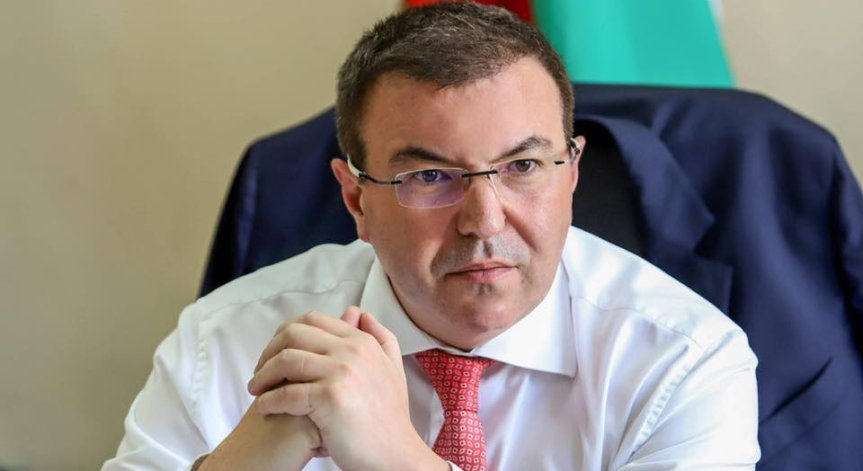 Костадин Ангелов: Прави се опит за силово налагане на ваксинацията