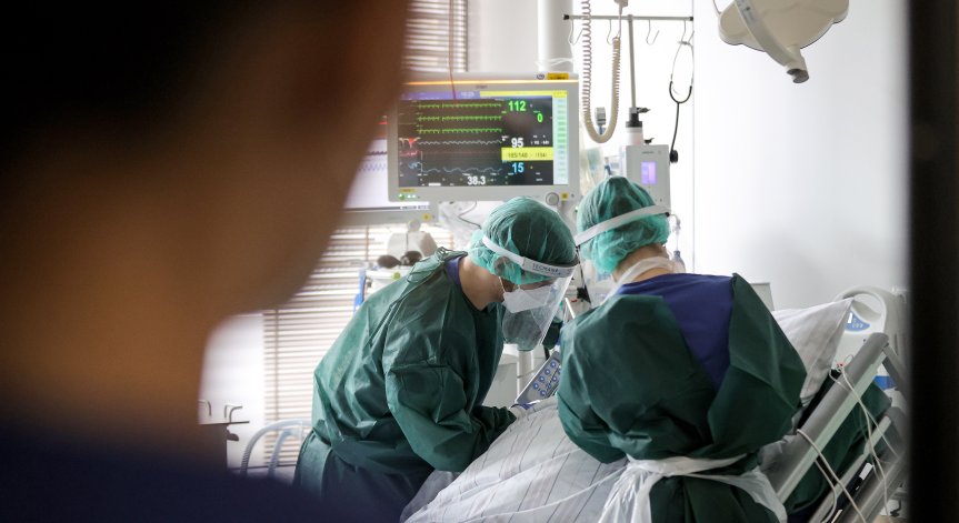 Медици в Германия бият тревога: Започва опустошителна трета вълна