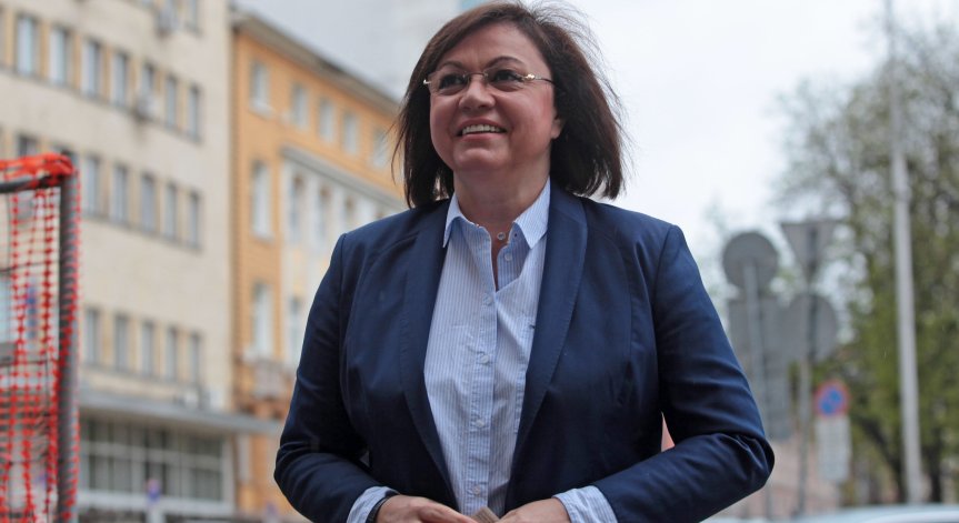 Нинова: Нека Новата година е благодатна за българския народ