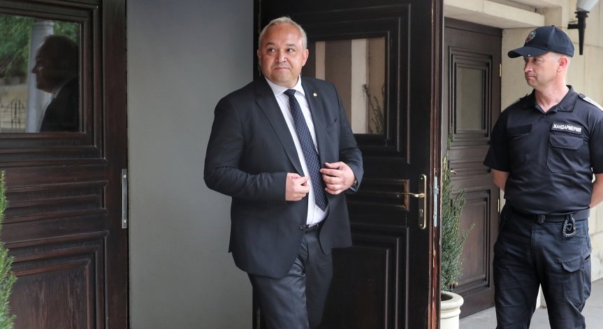 Демерджиев: Гешев трябваше да бъде сменен, но не по този начин