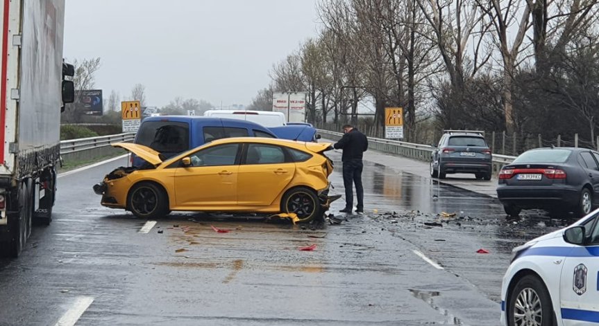 Тежка верижна катастрофа на изхода на София