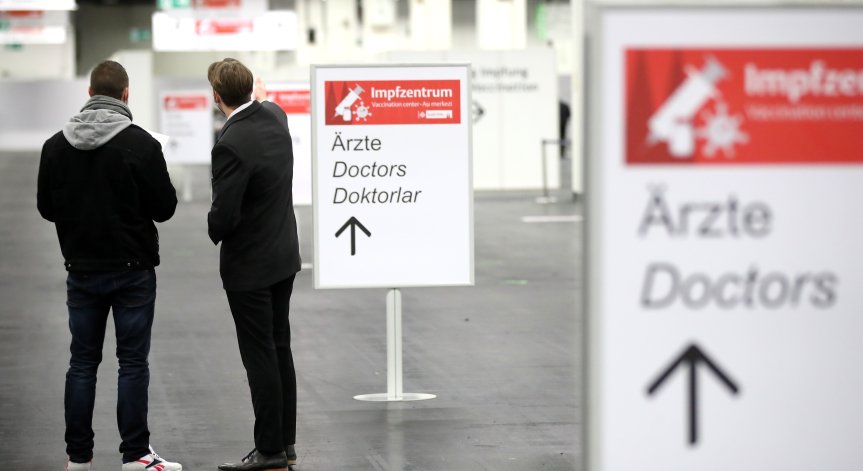 Новият щам на Ковид и в Германия, Нидерландия със задължителен PCR тест